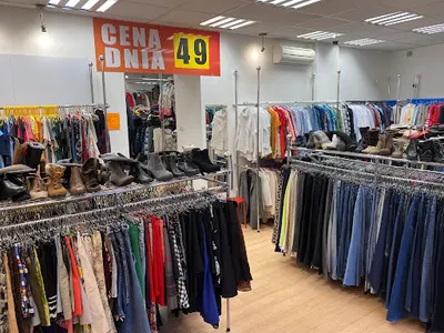 Second Hand Z 2 Ręki Targowa 47 - lumpeks, odzież używana